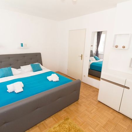 Apartment Wichtelgasse Vienna Luaran gambar